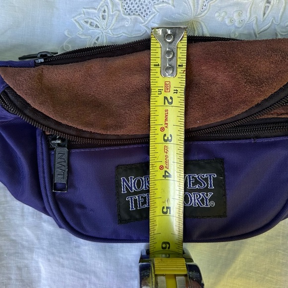 Vintage Purple Northwest Territory Fanny Pack with Suede Lining and 3 Pockets - Picture 4 of 11